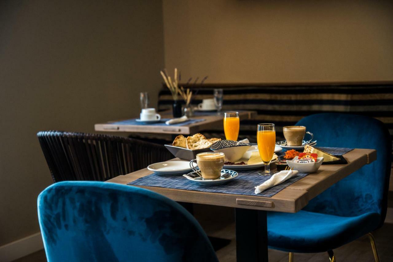 The Rock Suites & 3* Congosto