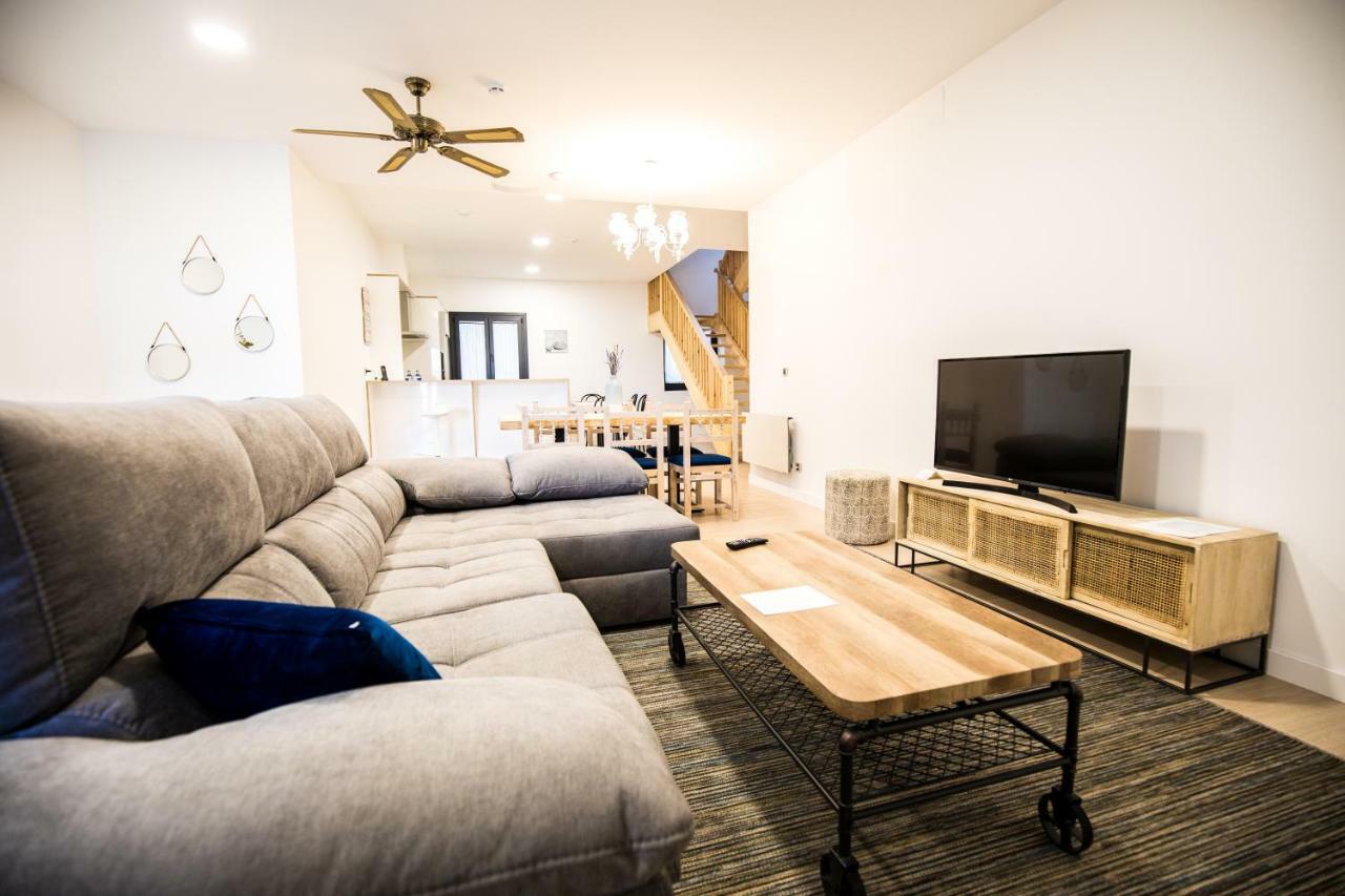 The Rock Suites & 3*